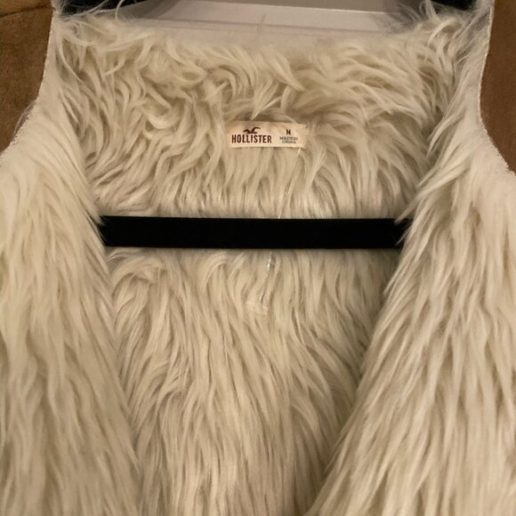 โจ Cozy Chestnut Fur Vest โ Size M from Hollister โจ - Picture 4 of 6